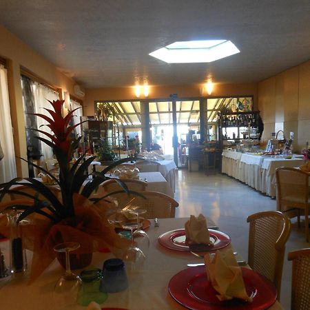 Hotel Ristorante Miralago Garda  Exterior photo